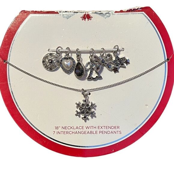 ⭐️3/$25⭐️ Christmas Silver Necklace With 7 Interchangeable Pendants - Picture 1 of 3